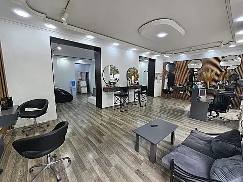 Satılır obyekt 100 m² — Bakı, İnşaatçılar 100.00 m²