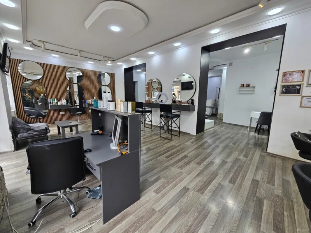 Satılır obyekt 100 m²