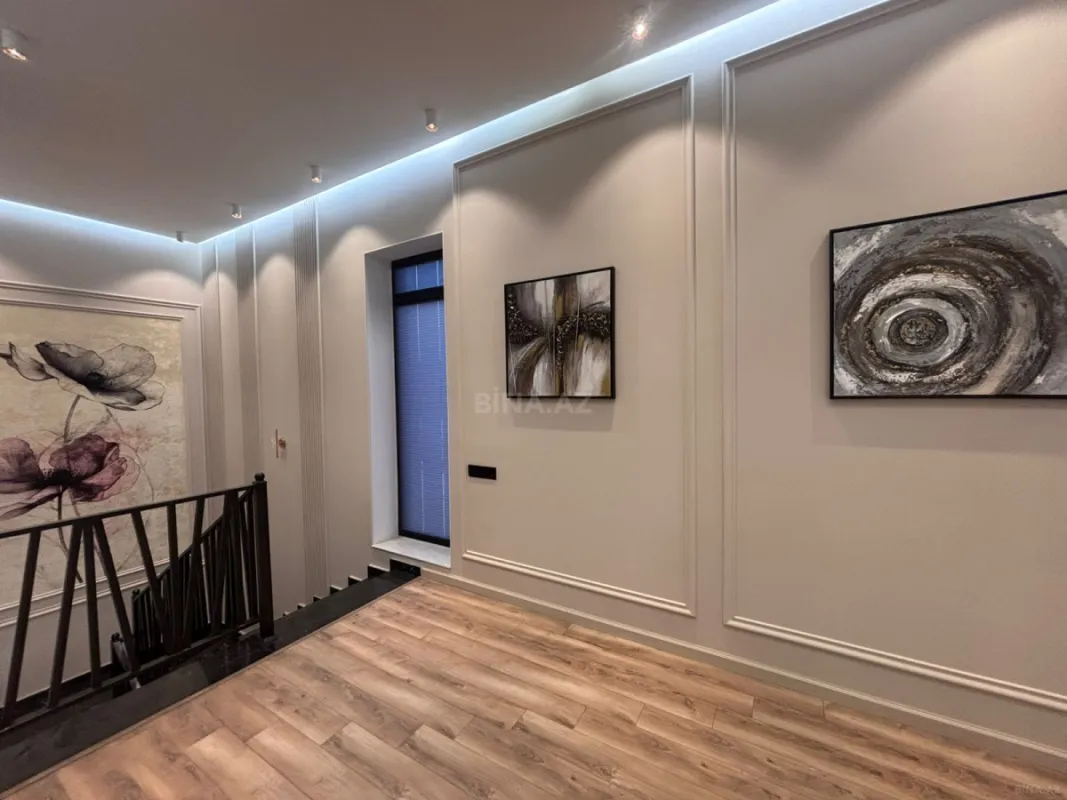 Satılır 5 otaqlı həyət evi 290 m²