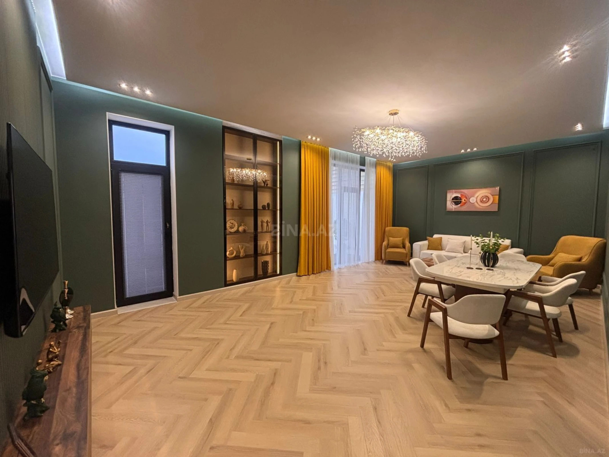 Satılır 5 otaqlı həyət evi 290 m²