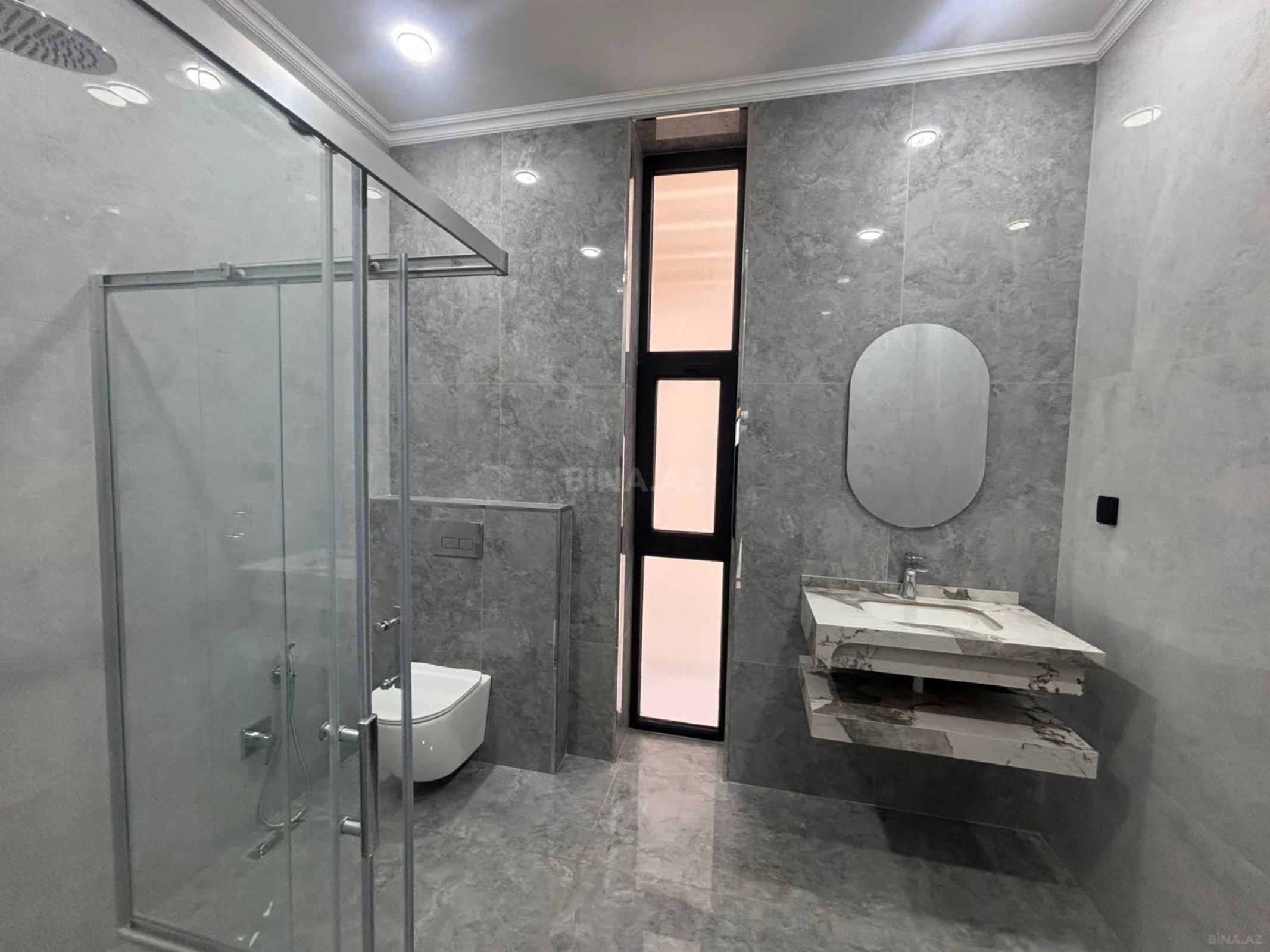 Satılır 5 otaqlı həyət evi 290 m²