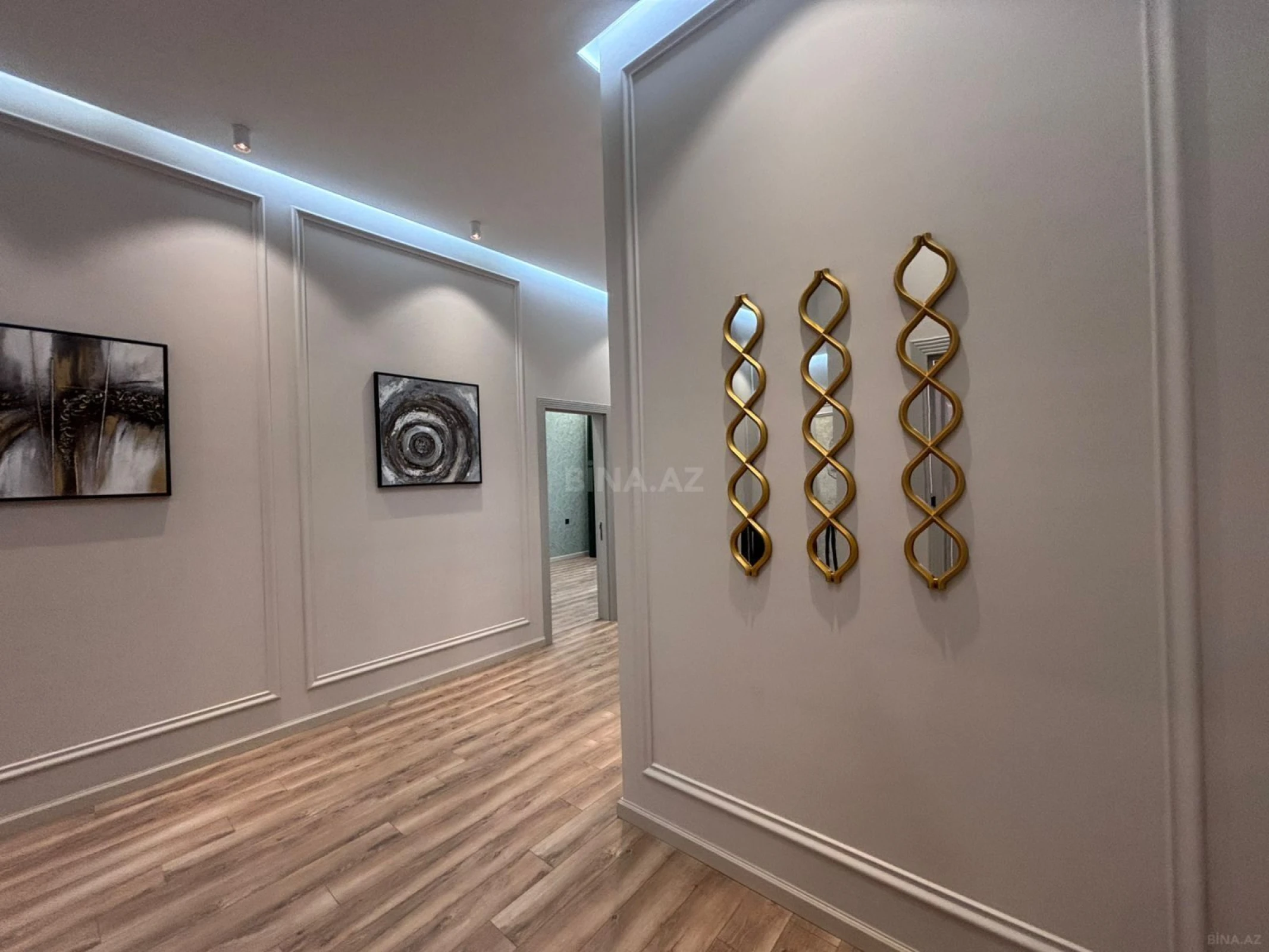 Satılır 5 otaqlı həyət evi 290 m²