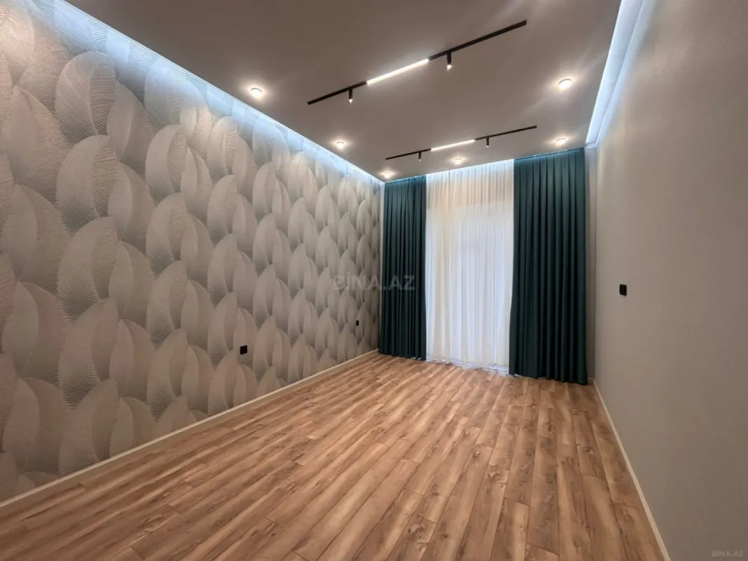 Satılır 5 otaqlı həyət evi 290 m²