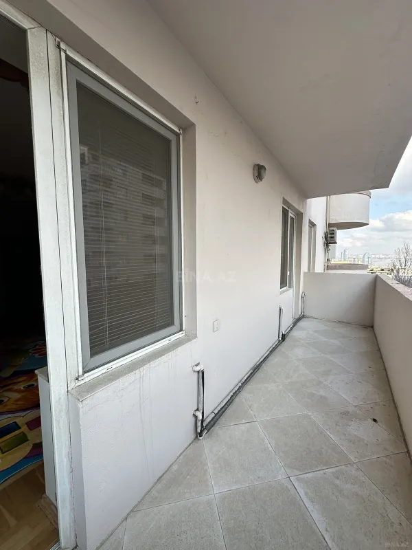 Satılır 4 otaqlı mənzil 190 m²