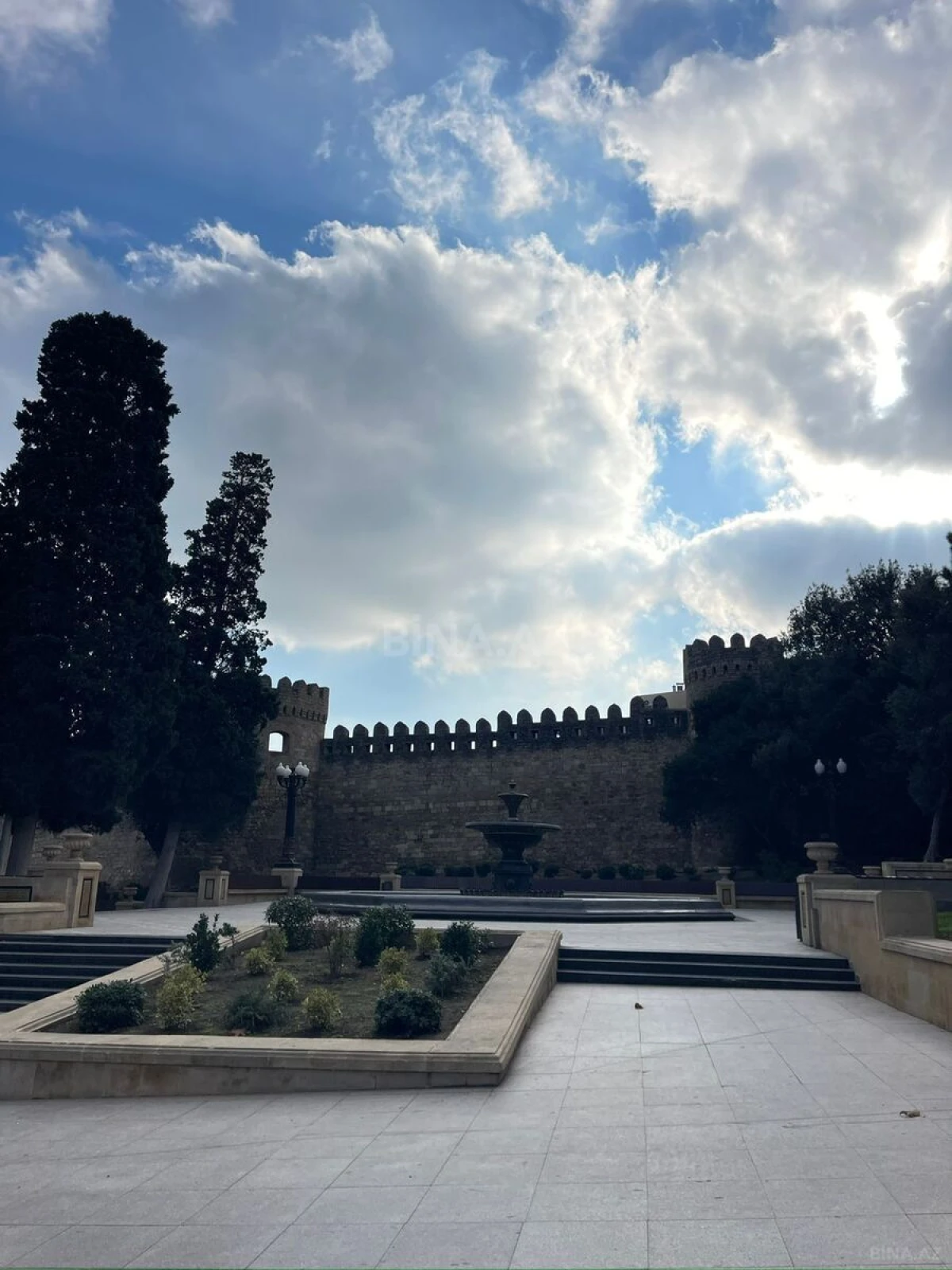 Kirayə verilir 2 otaqlı mənzil 42 m²