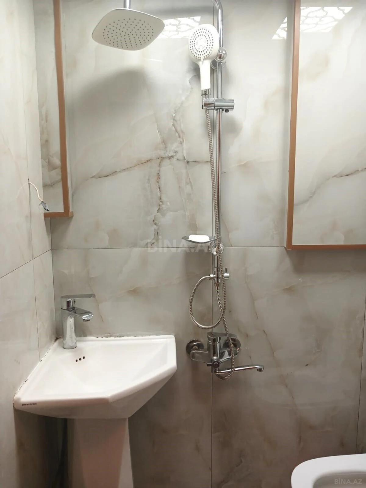 Satılır 2 otaqlı mənzil 63 m²
