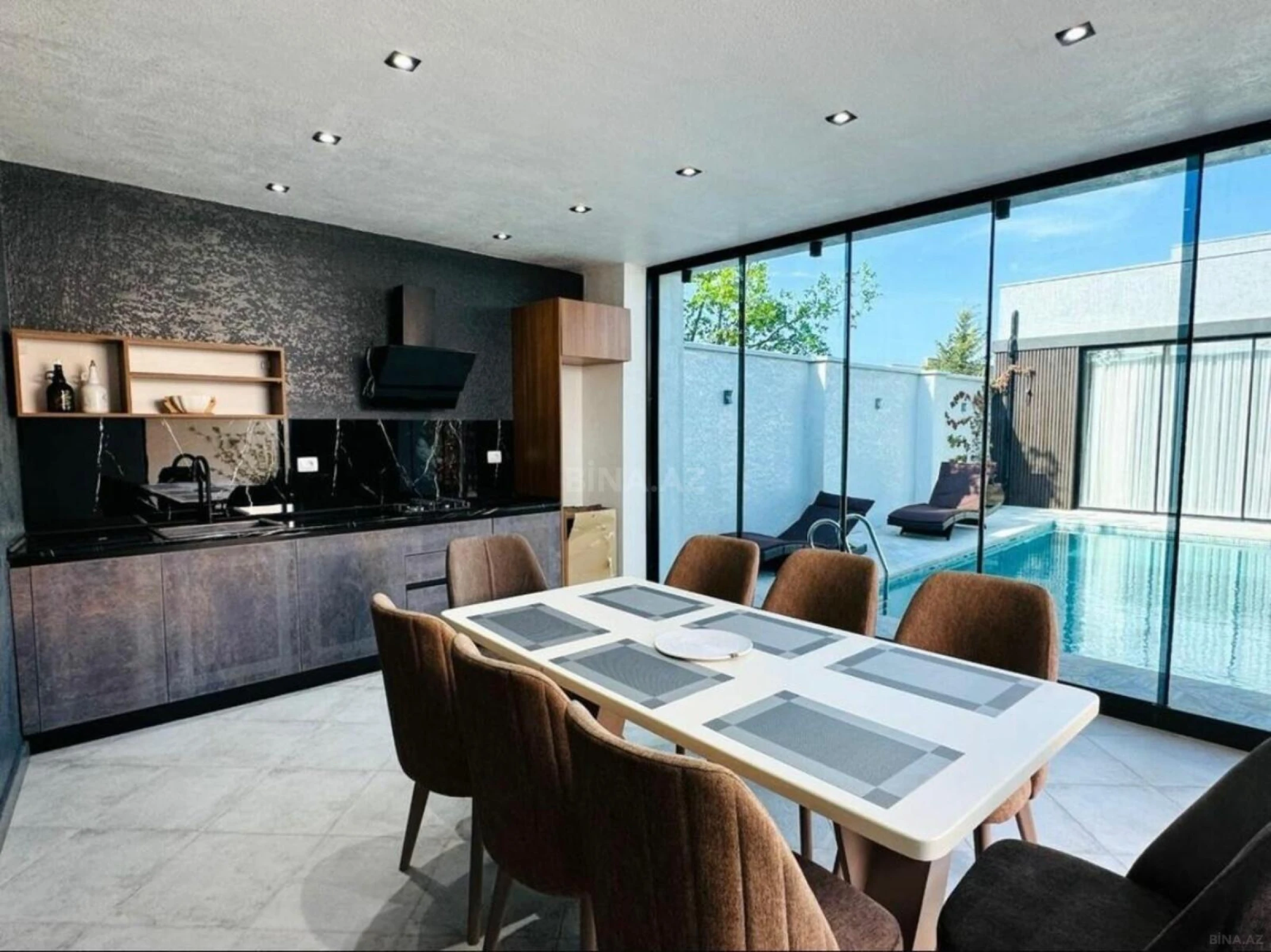 Kirayə verilir 4 otaqlı həyət evi 250 m²