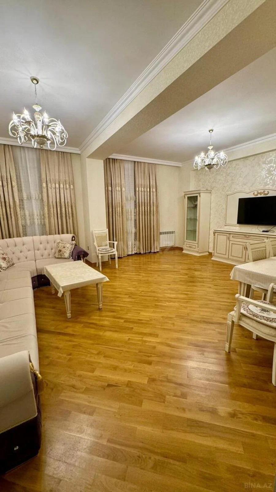 Kirayə verilir 3 otaqlı mənzil 134 m²