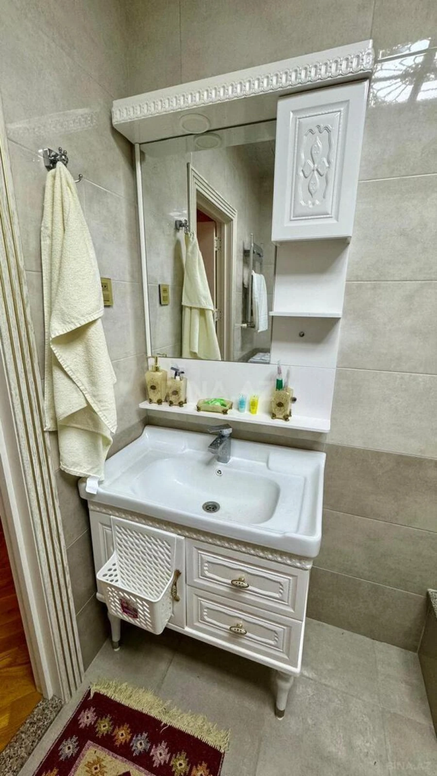 Kirayə verilir 3 otaqlı mənzil 134 m²