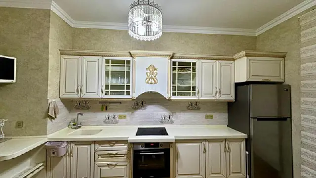 Kirayə verilir 3 otaqlı mənzil 134 m²