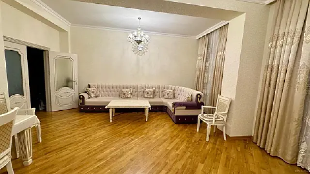 Kirayə verilir 3 otaqlı mənzil 134 m²