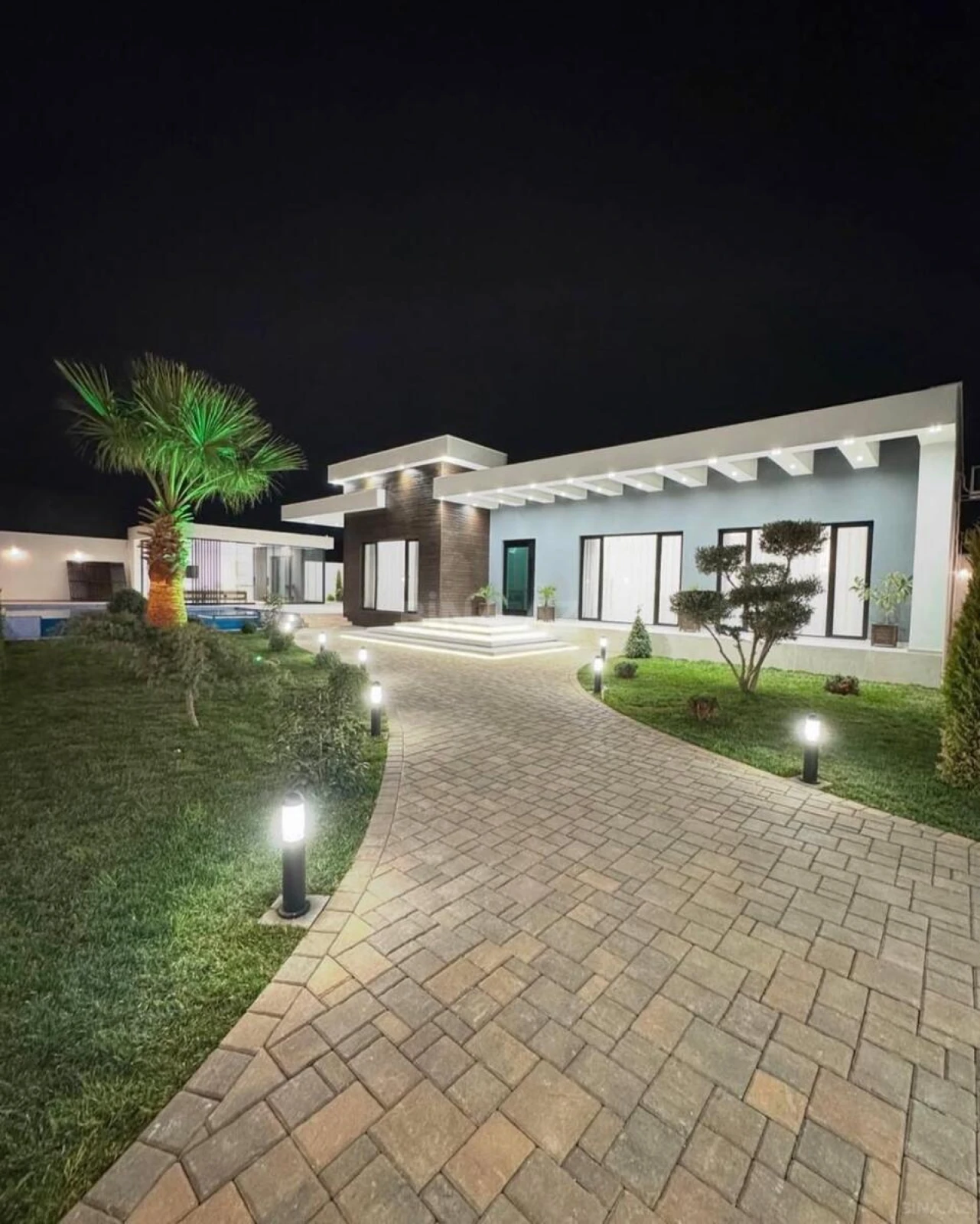 Kirayə verilir 4 otaqlı həyət evi 250 m²