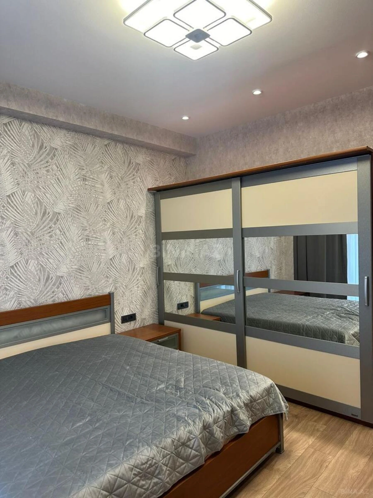 Kirayə verilir 3 otaqlı mənzil 95 m²