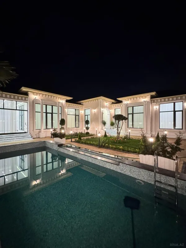 Satılır 5 otaqlı həyət evi 300 m²