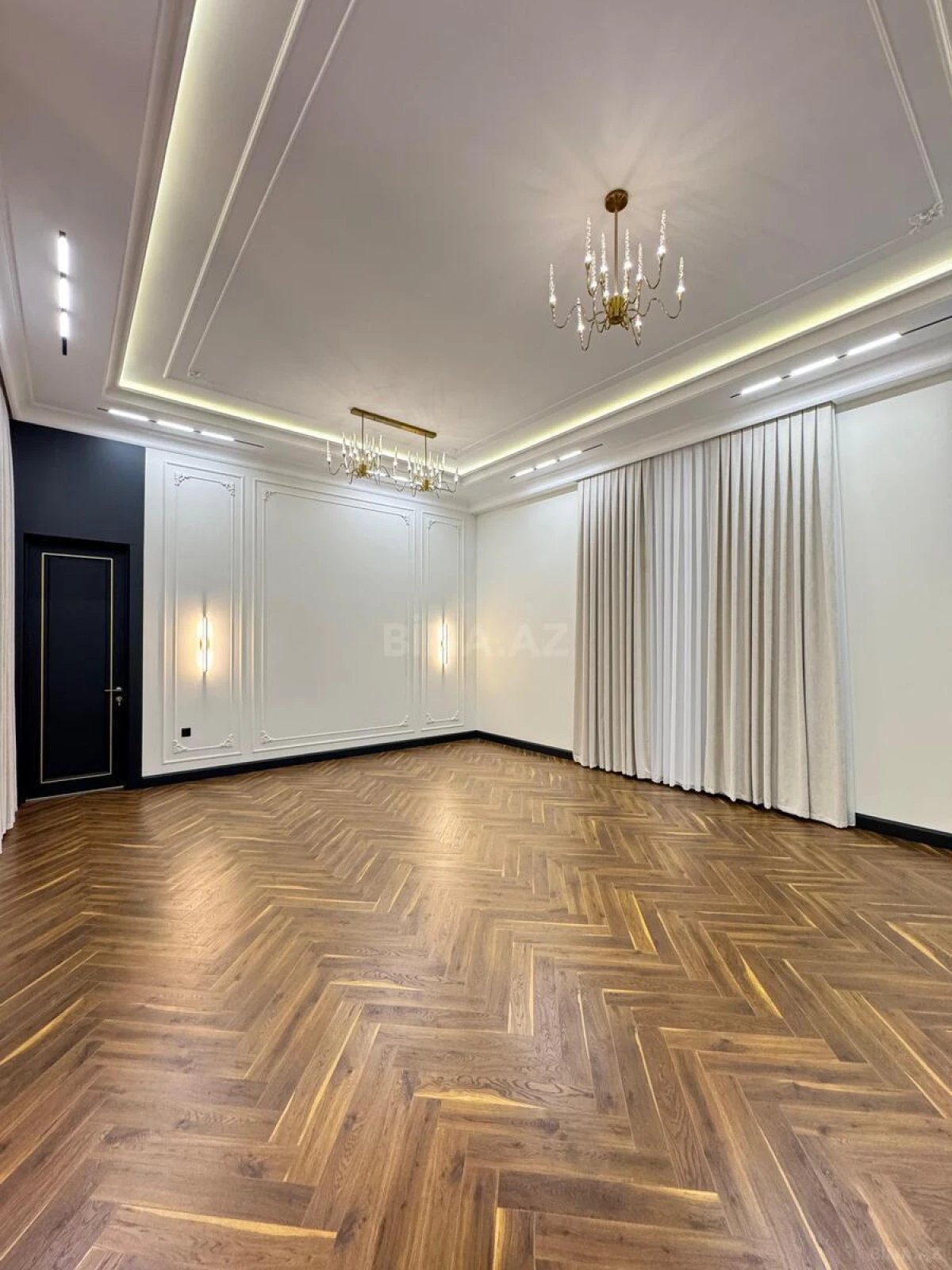 Satılır 5 otaqlı həyət evi 300 m²