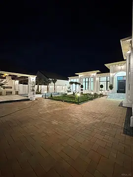 Satılır 5 otaqlı həyət evi 300 m²
