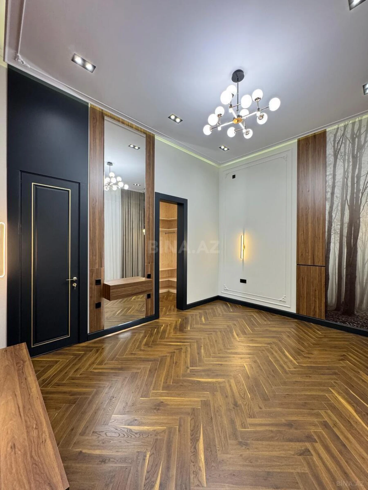 Satılır 5 otaqlı həyət evi 300 m²