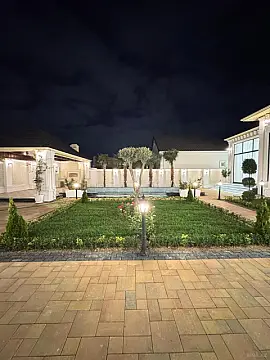 Satılır 5 otaqlı həyət evi 300 m²