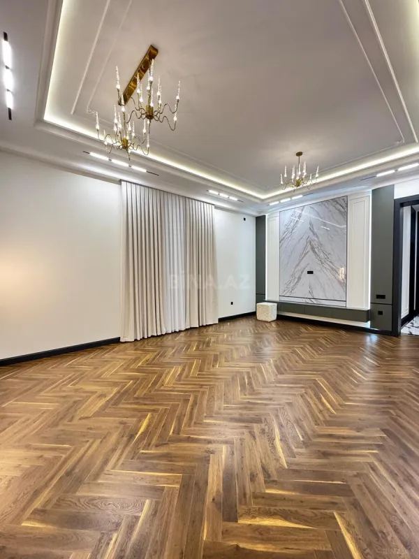 Satılır 5 otaqlı həyət evi 300 m²