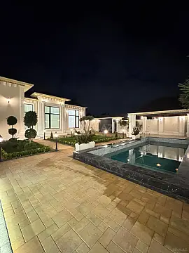 Satılır 5 otaqlı həyət evi 300 m²