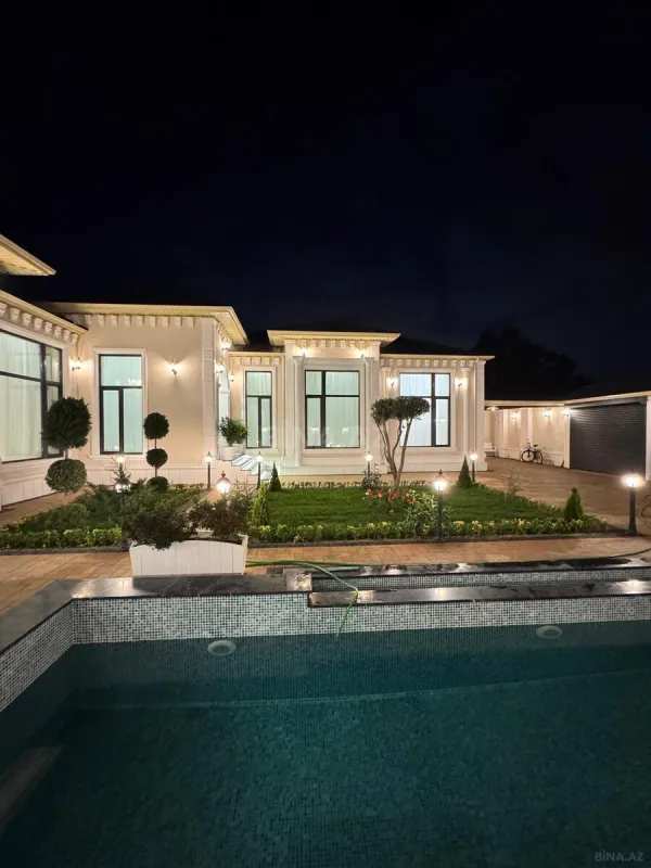 Satılır 5 otaqlı həyət evi 300 m²