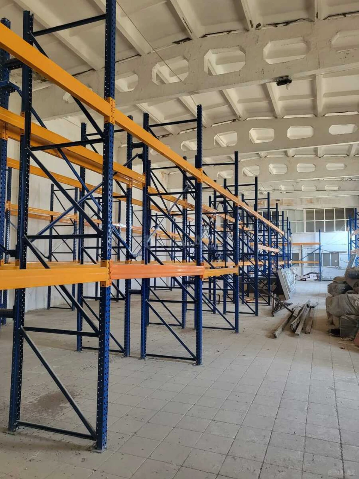 Satılır obyekt 4000 m²