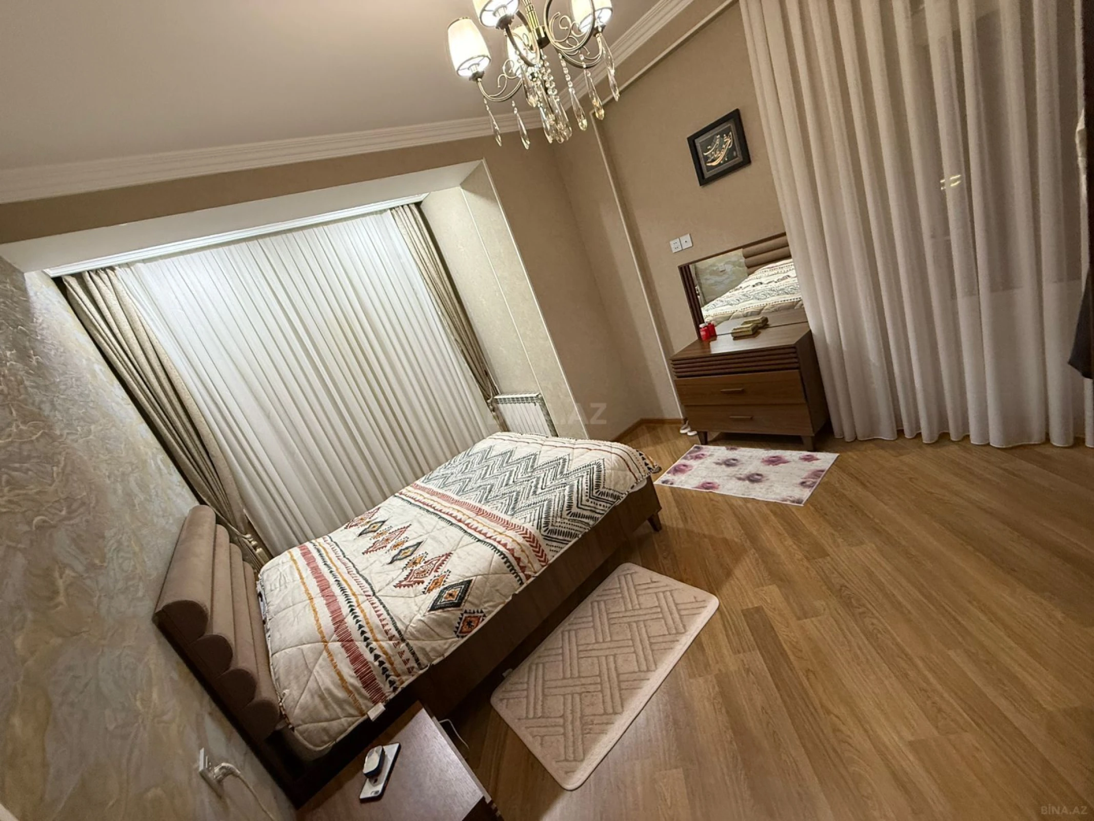 Kirayə verilir 3 otaqlı mənzil 124 m²