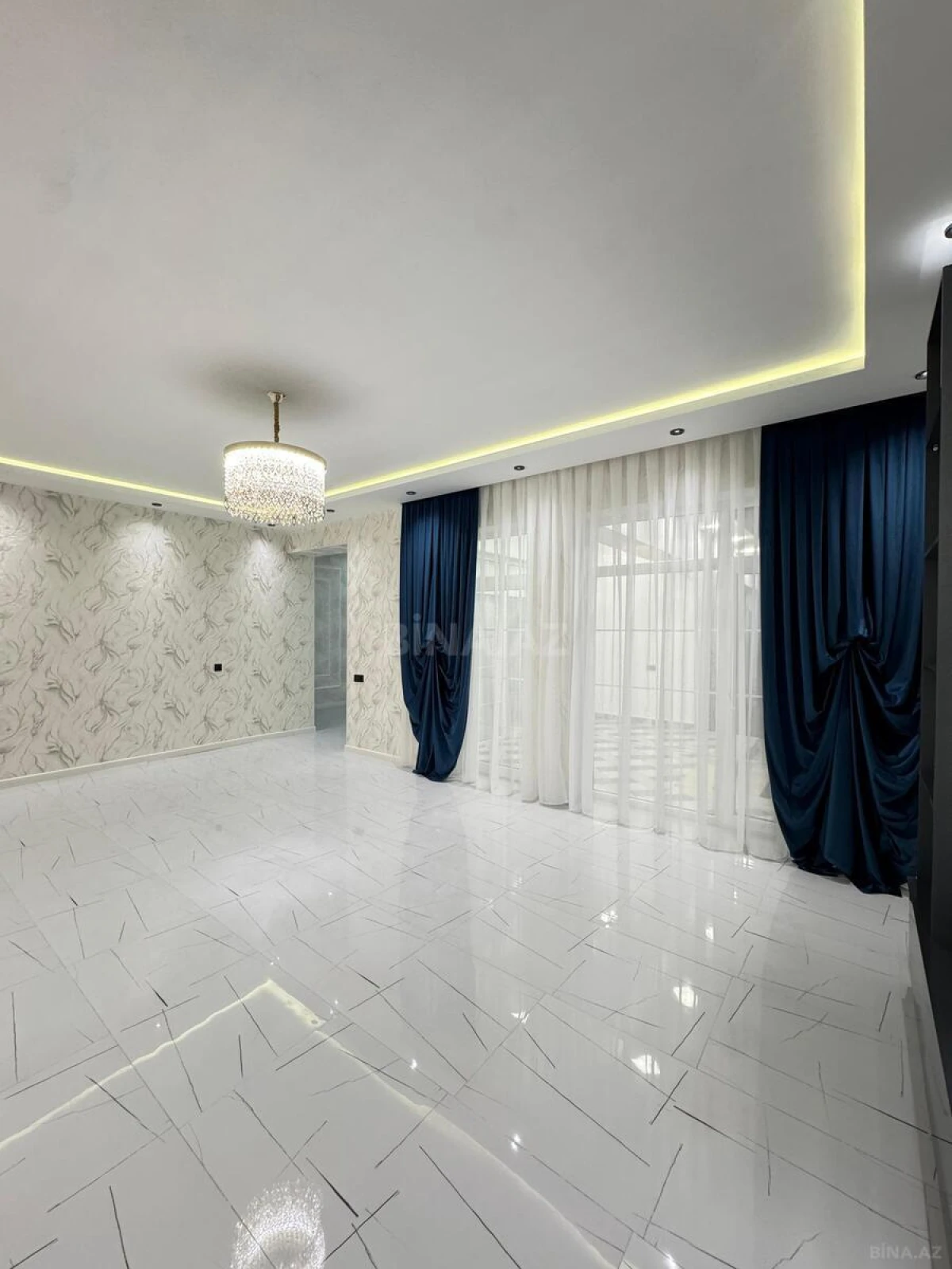 Satılır 5 otaqlı həyət evi 220 m²