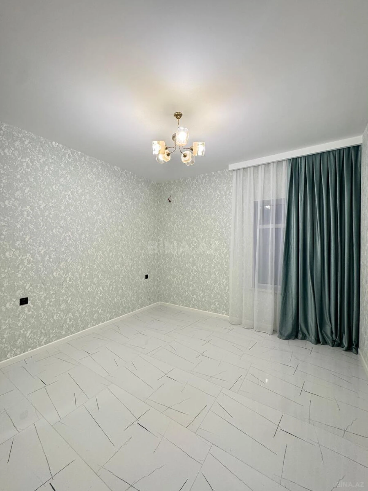 Satılır 5 otaqlı həyət evi 220 m²