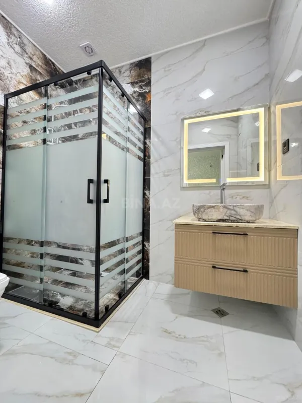 Satılır 5 otaqlı həyət evi 220 m²