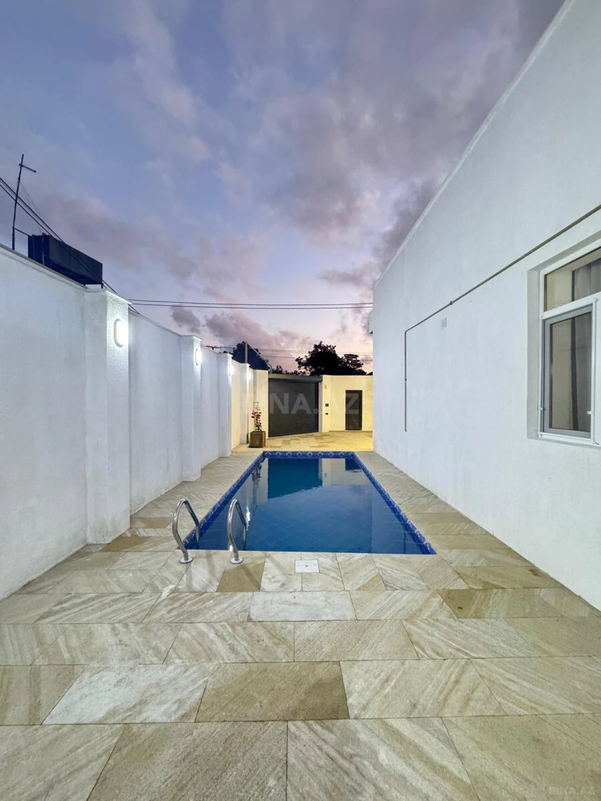 Satılır 5 otaqlı həyət evi 220 m²