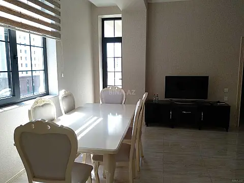 Kirayə verilir 3 otaqlı mənzil 91 m²