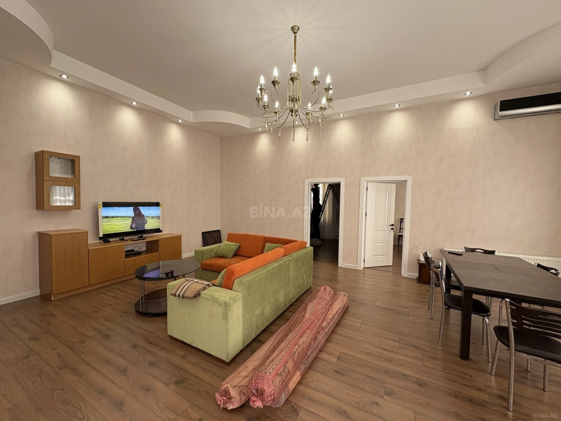 Kirayə verilir 5 otaqlı həyət evi 250 m²