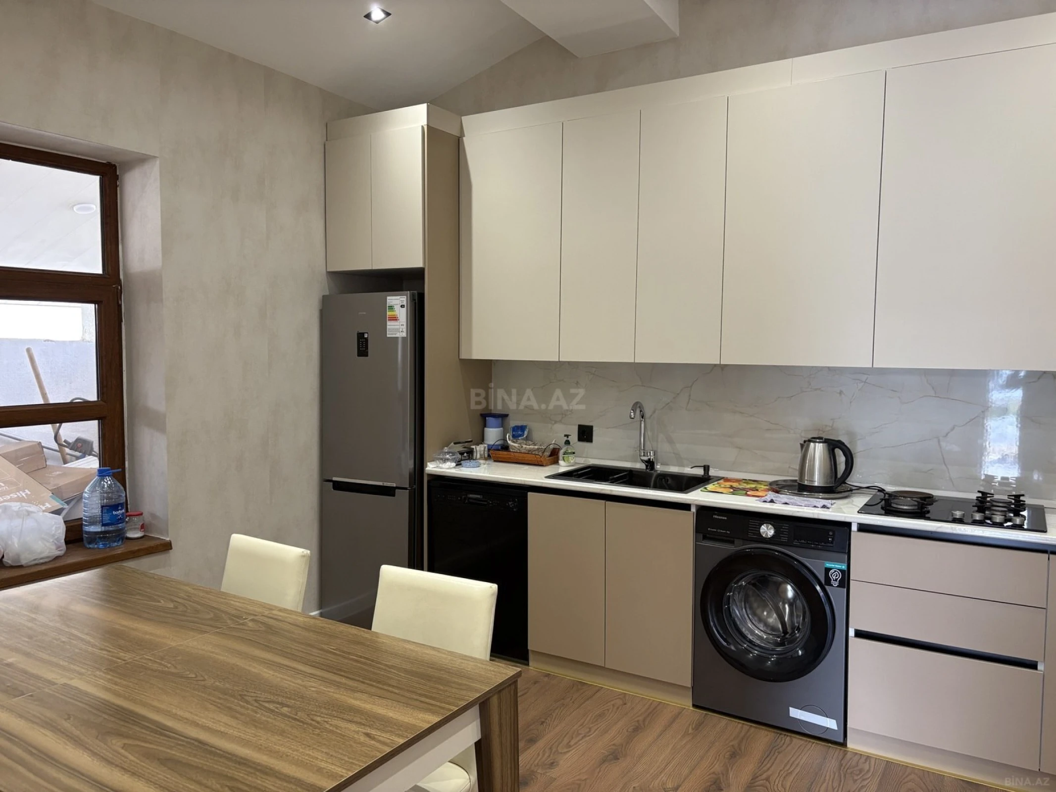 Kirayə verilir 5 otaqlı həyət evi 250 m²