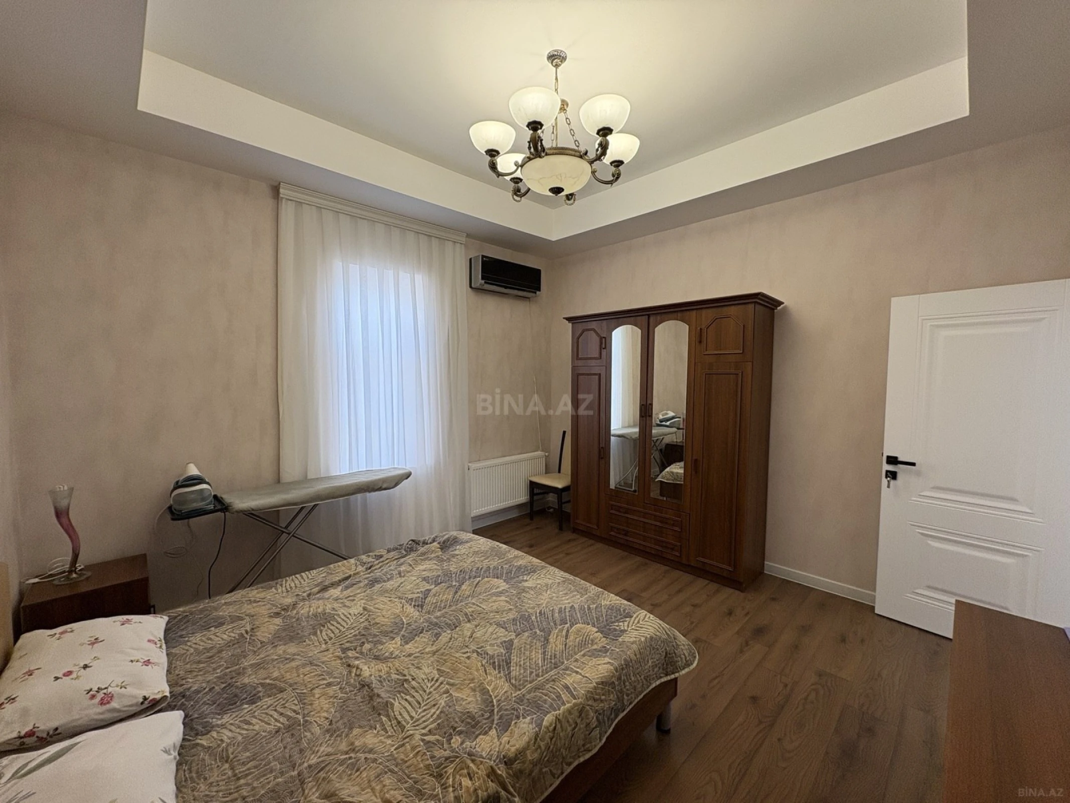 Kirayə verilir 5 otaqlı həyət evi 250 m²