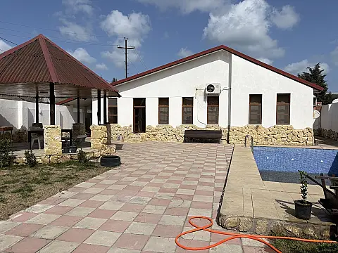 Kirayə verilir 5 otaqlı həyət evi 250 m²