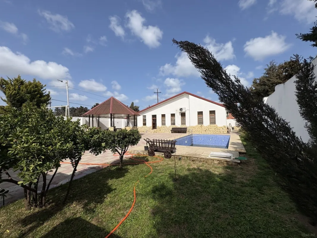 Kirayə verilir 5 otaqlı həyət evi 250 m²