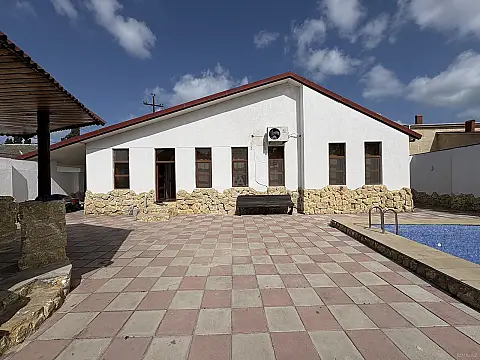 Kirayə verilir 5 otaqlı həyət evi 250 m²