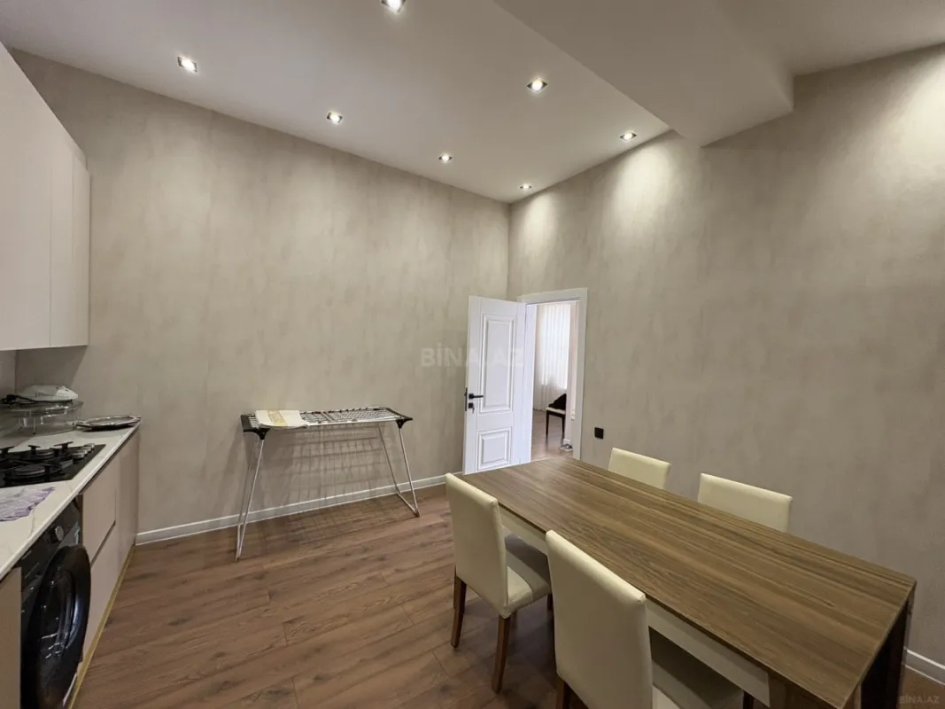 Kirayə verilir 5 otaqlı həyət evi 250 m²