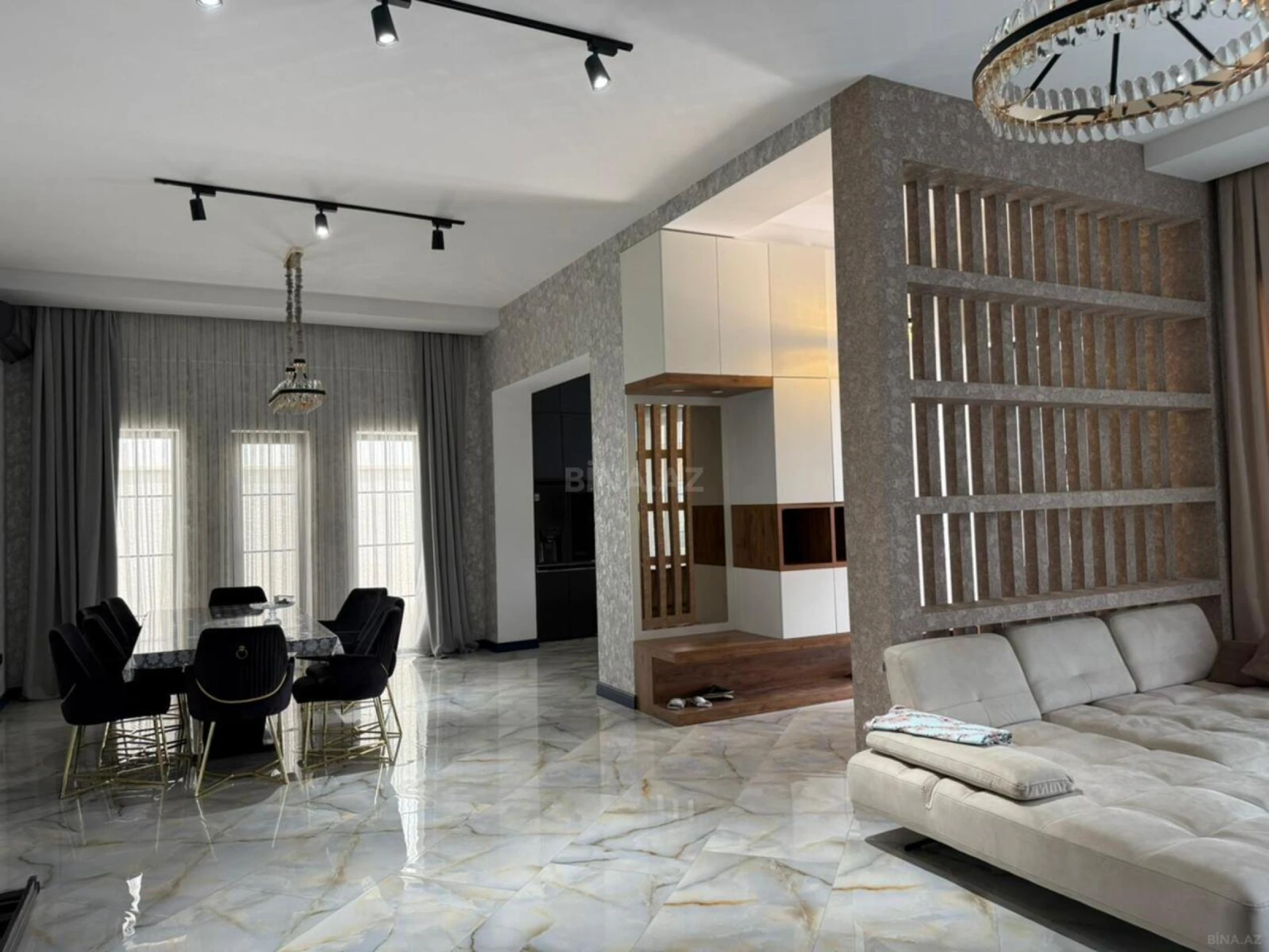 Kirayə verilir 5 otaqlı həyət evi 340 m²