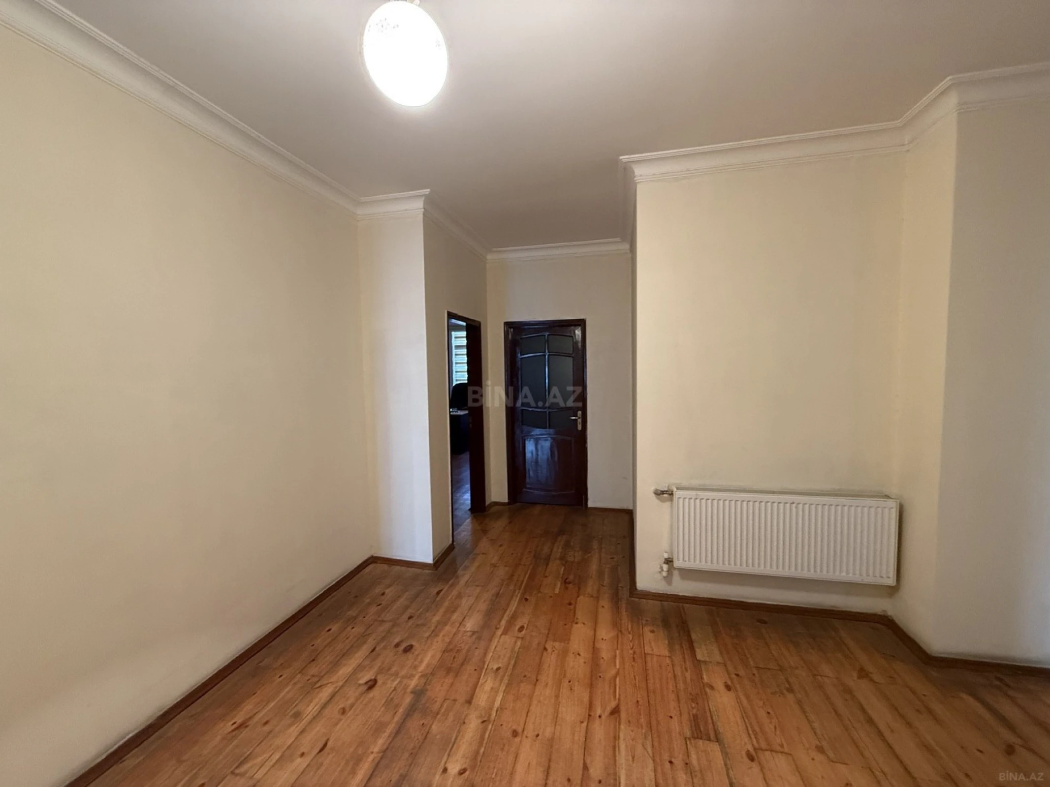 Satılır 4 otaqlı mənzil 160 m²