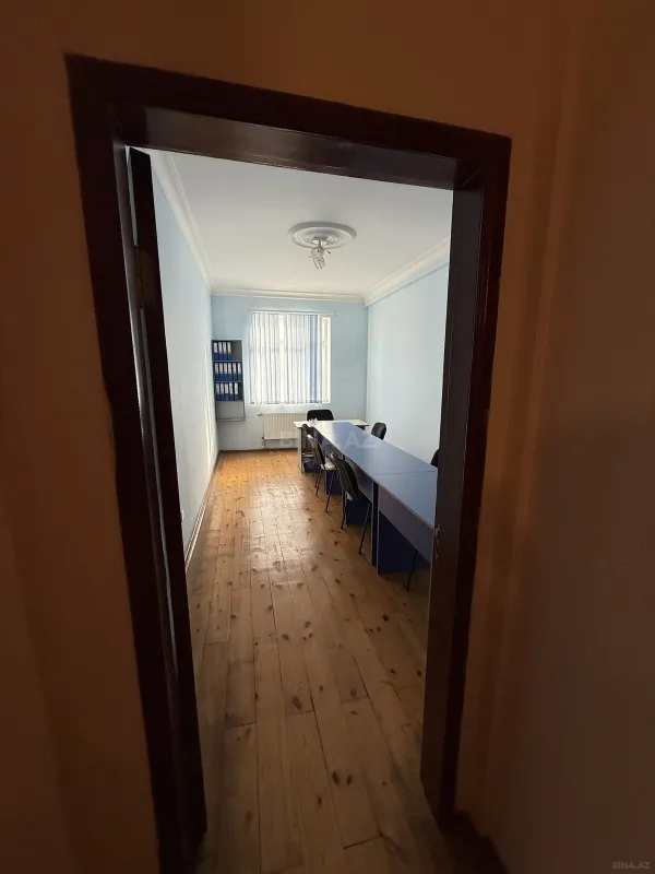 Satılır 4 otaqlı mənzil 160 m²