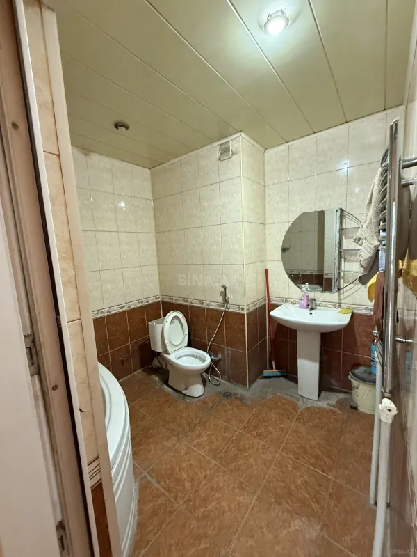 Satılır 4 otaqlı mənzil 160 m²