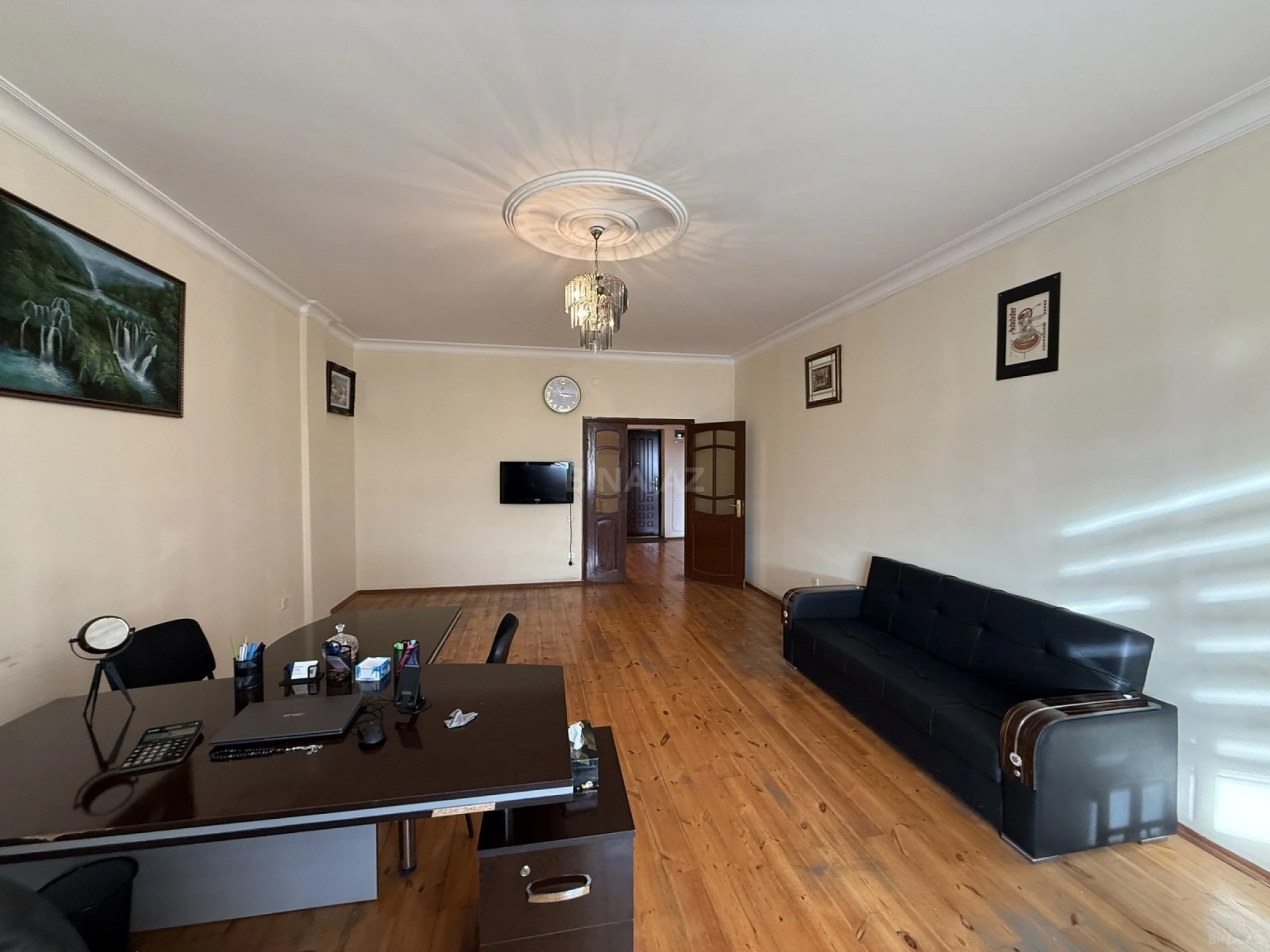 Satılır 4 otaqlı mənzil 160 m²
