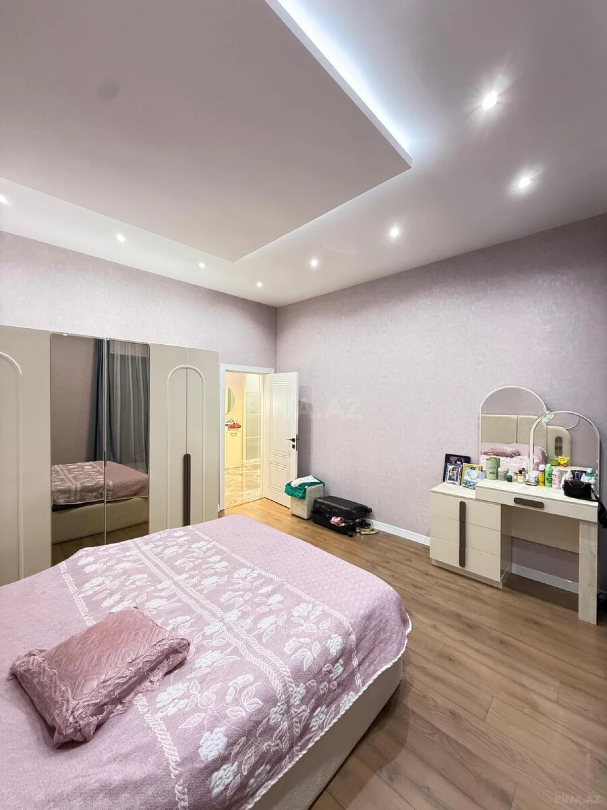Kirayə verilir 5 otaqlı həyət evi 280 m²