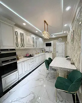 Kirayə verilir 6 otaqlı həyət evi 450 m²