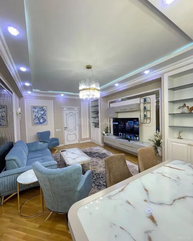 Kirayə verilir 6 otaqlı həyət evi 450 m²