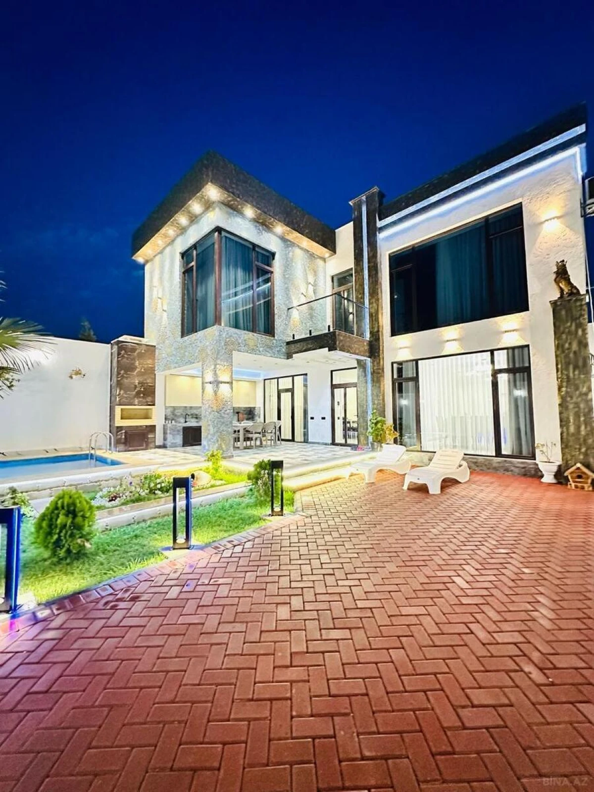 Kirayə verilir 4 otaqlı həyət evi 280 m²