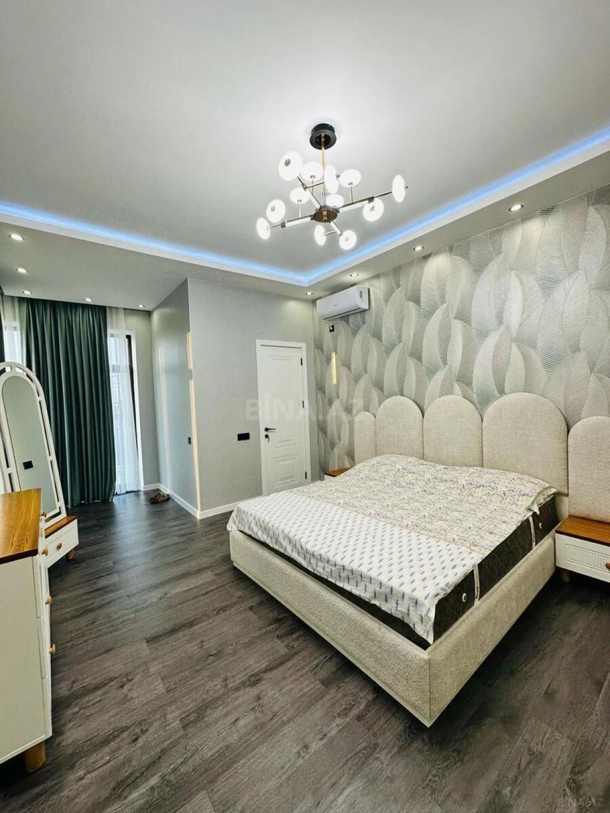 Kirayə verilir 4 otaqlı həyət evi 280 m²