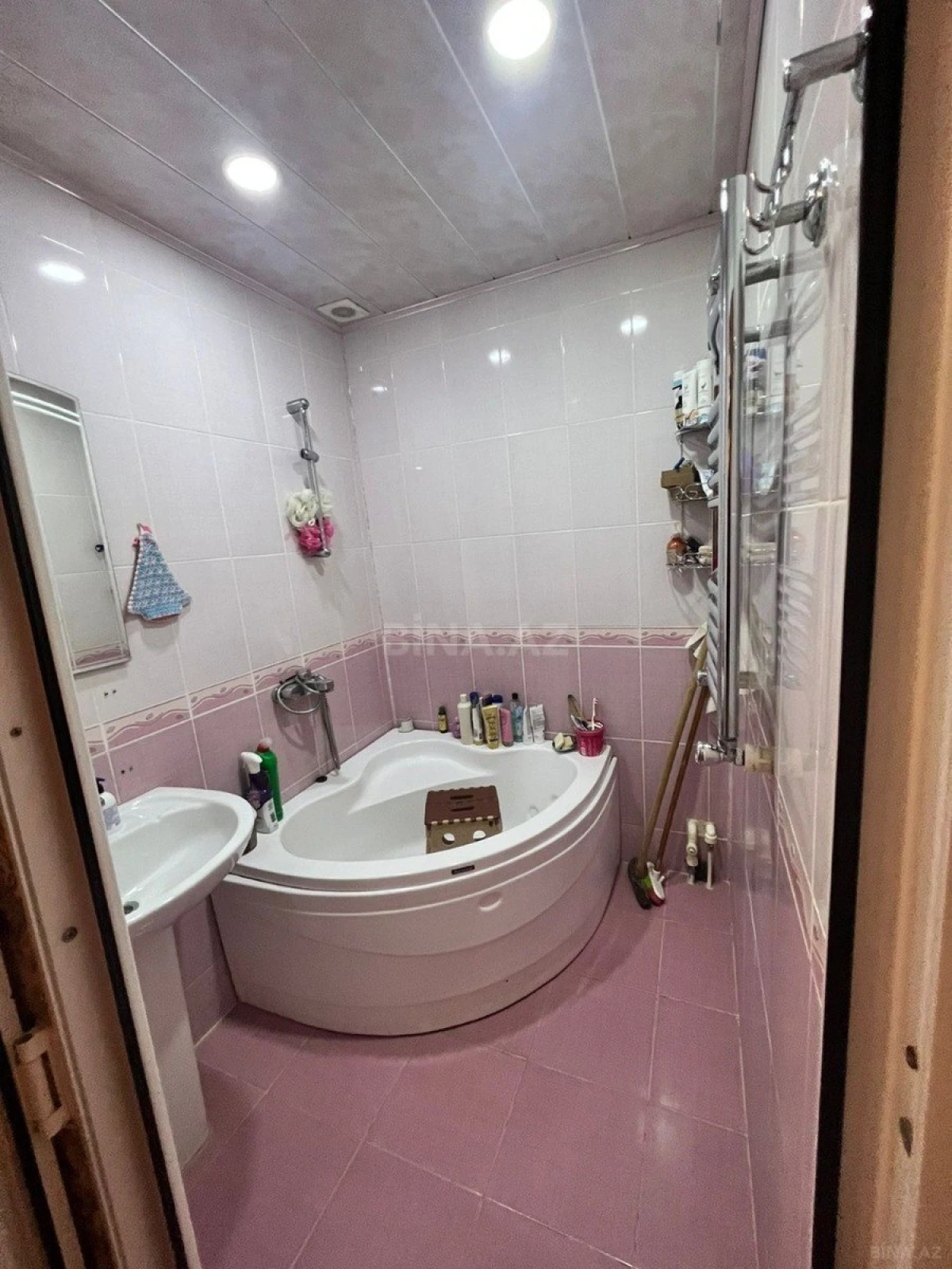 Satılır 2 otaqlı mənzil 58 m²